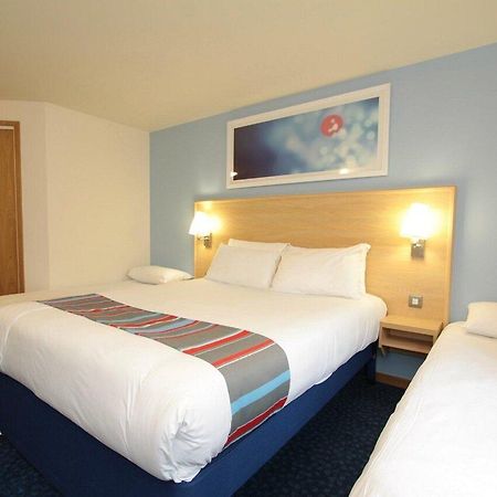 Travelodge Glasgow Airport Hotel Екстер'єр фото