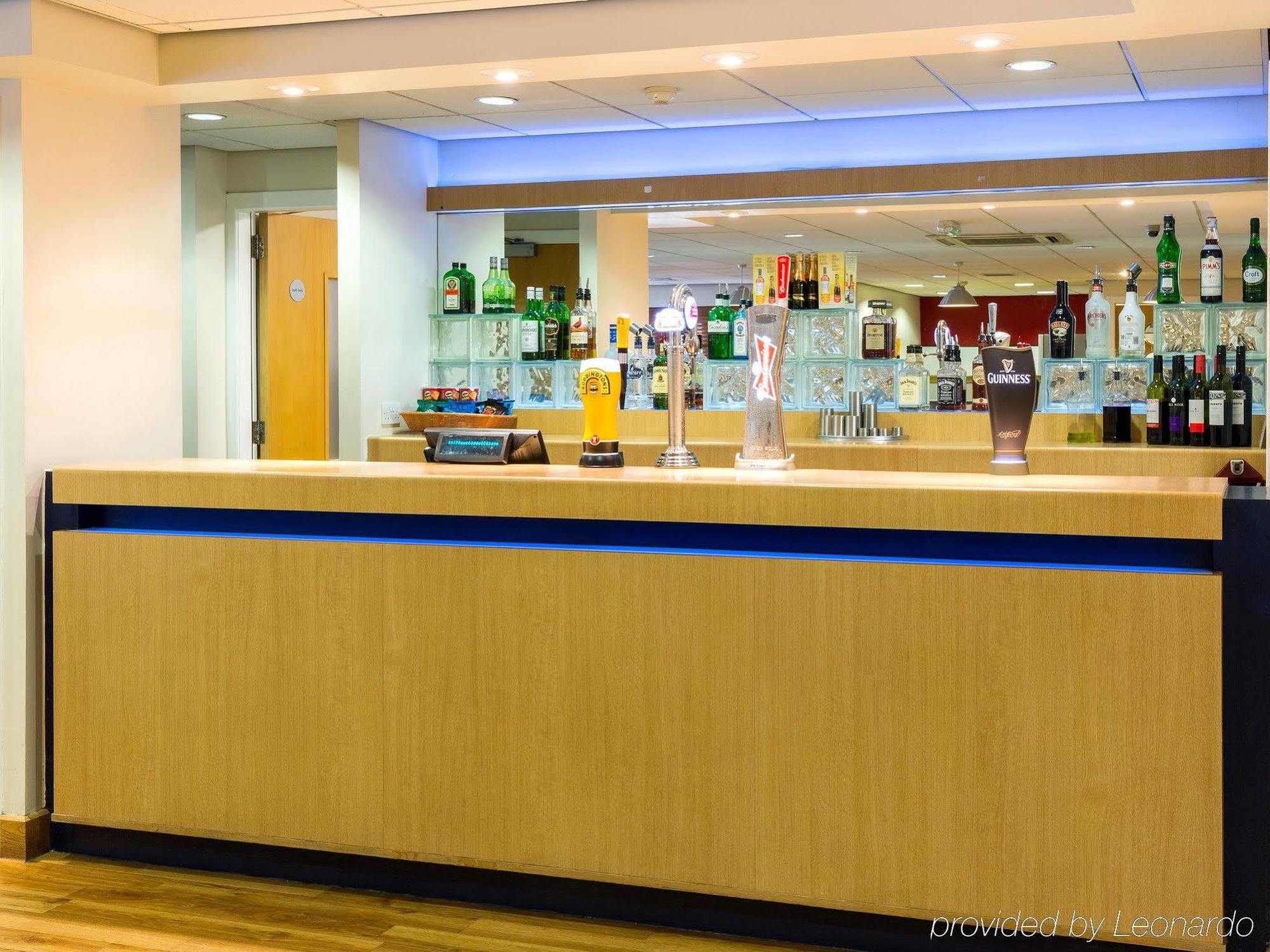 Travelodge Glasgow Airport Hotel Екстер'єр фото